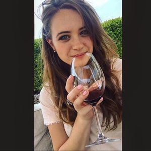 Meet your Posher, Katelyn